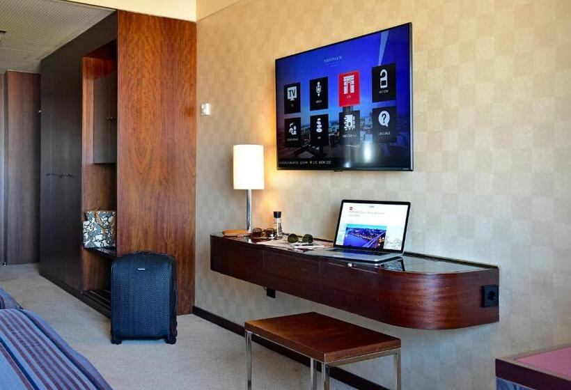 行政房间, Porto Palácio Hotel By The Editory