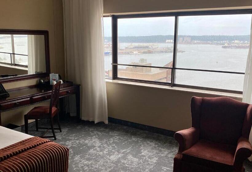 Номер Deluxe, The Royal Hotel By Coastlands Hotels & Resorts