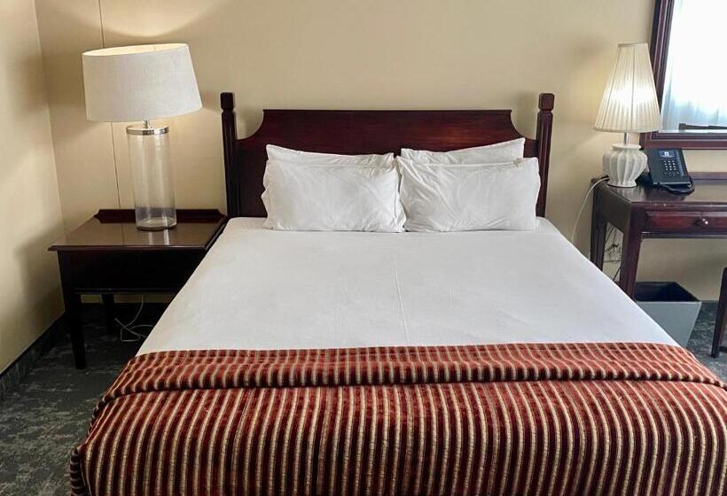 Номер Deluxe, The Royal Hotel By Coastlands Hotels & Resorts