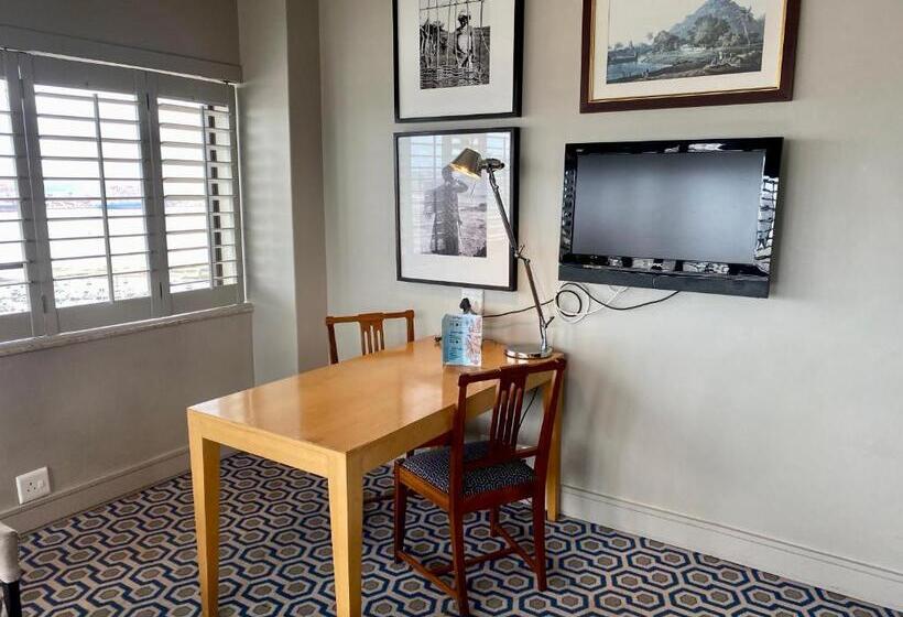 Suite, The Royal Hotel By Coastlands Hotels & Resorts