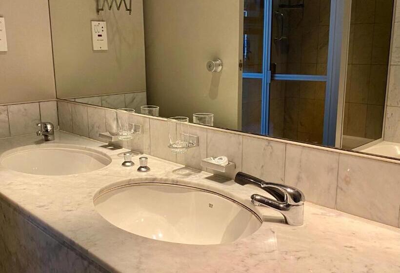 Suite, The Royal Hotel By Coastlands Hotels & Resorts