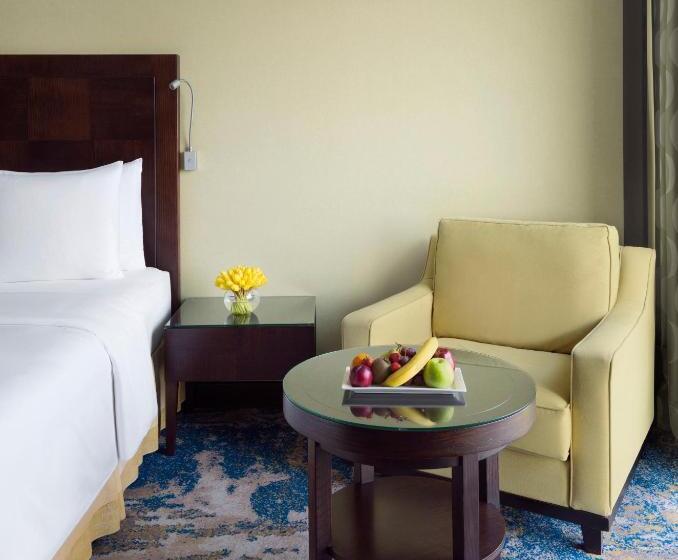 Номер Клуб Кровать Кинг, Crowne Plaza Jeddah, An Ihg