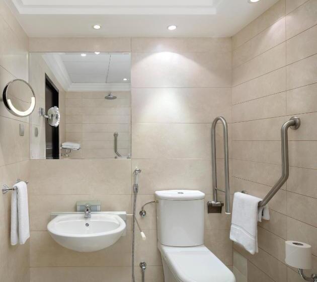 Люкс Адаптированный для Инвалидов, Crowne Plaza Jeddah, An Ihg
