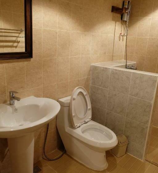 اتاق لوکس, Prince Hotel Chiang Mai