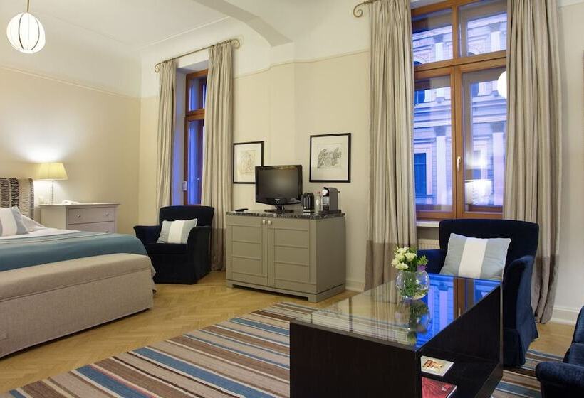 Студия Стандарт, Rocco Forte Astoria