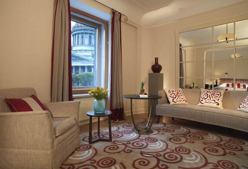 Полулюкс, Rocco Forte Astoria