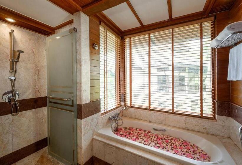 스탠다드 룸, Thavorn Beach Village Resort & Spa Phuket