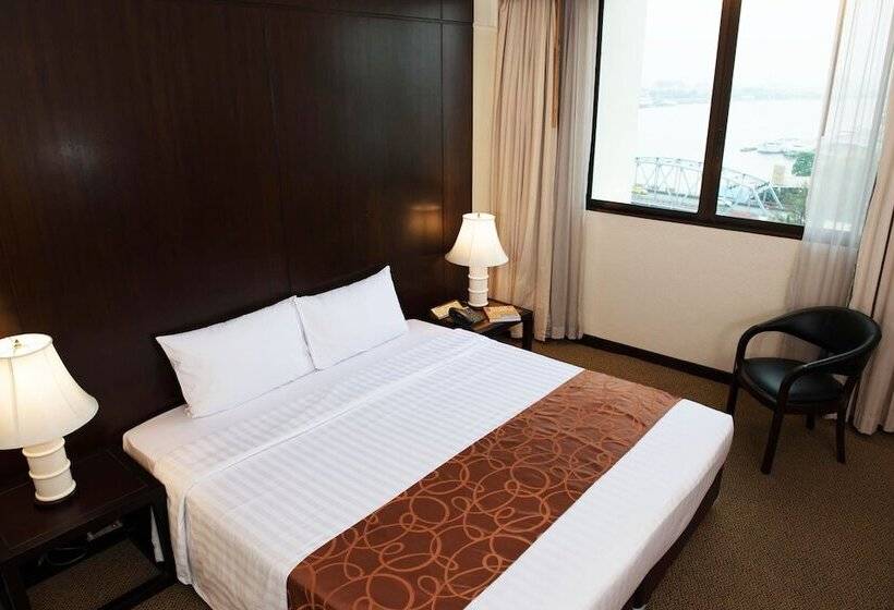 Quarto Superior, The Royal River