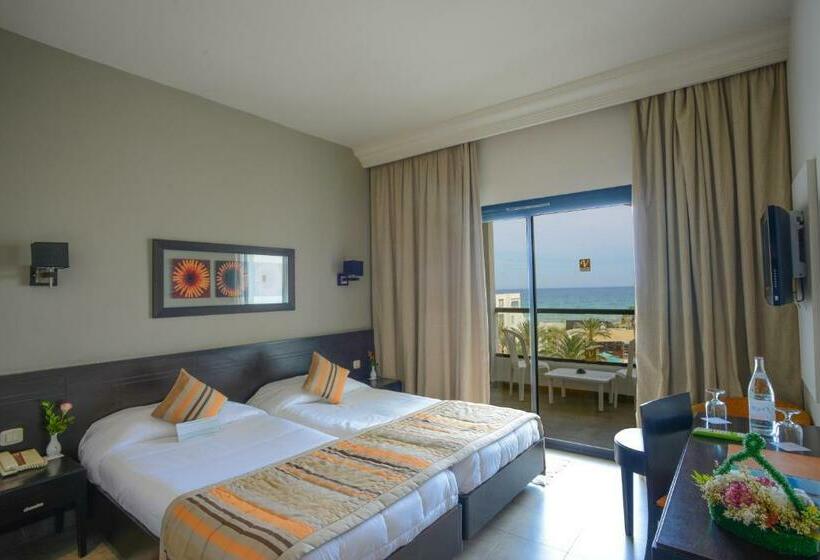 Семейный Номер, Nozha Beach Resort & Spa