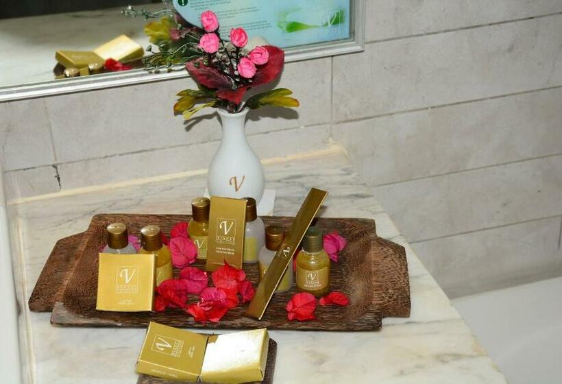 家庭间, Nozha Beach Resort & Spa