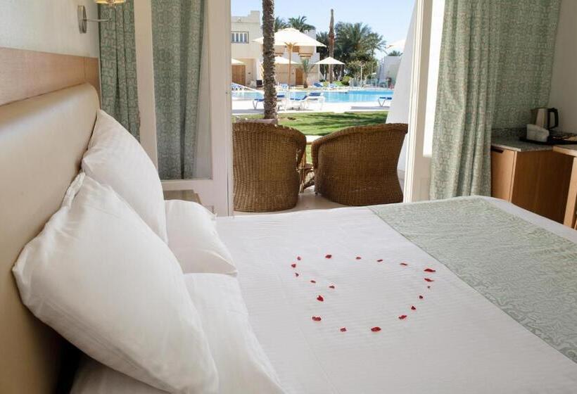 اتاق استاندارد با چشم‌انداز استخر, Dahab Lagoon Club & Resort Ex Tirana Dahab