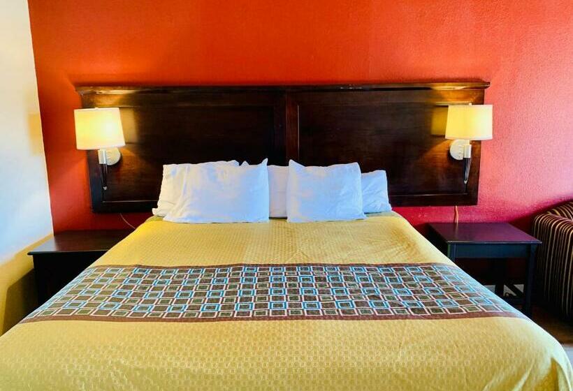 스탠다드 룸 킹사이즈 침대, Rodeway Inn Fallbrook Downtown