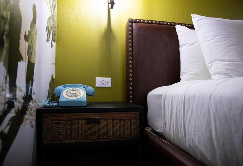Quarto Estandar Cama King, Campfire