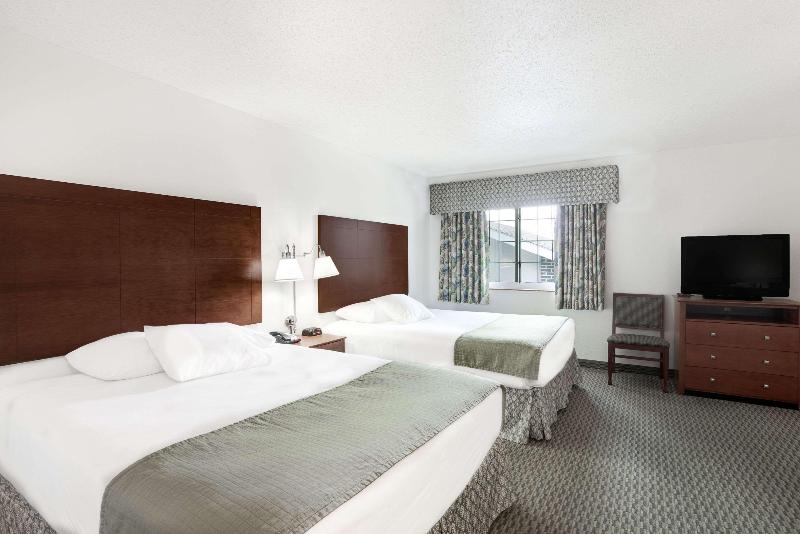 Люкс, Days Inn By Wyndham Carroll