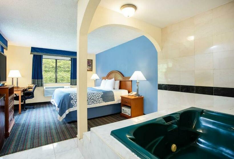 Люкс Кровать Кинг, Days Inn By Wyndham Runnemede Philadelphia Area