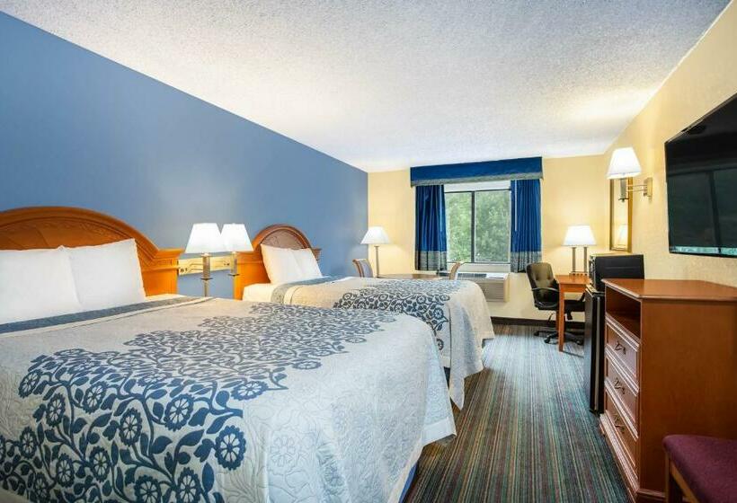 Номер Стандарт 2 Двуспальные Кровати, Days Inn By Wyndham Runnemede Philadelphia Area