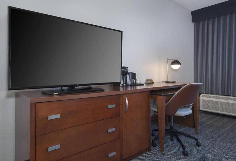 Номер Стандарт, Courtyard By Marriott Norwalk