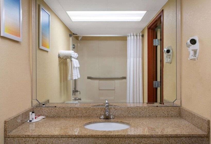 Номер Стандарт 2 Двуспальные Кровати, Days Inn By Wyndham Hillsborough