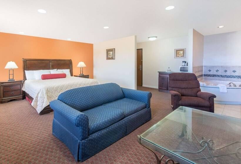 Люкс, Days Inn By Wyndham Minot