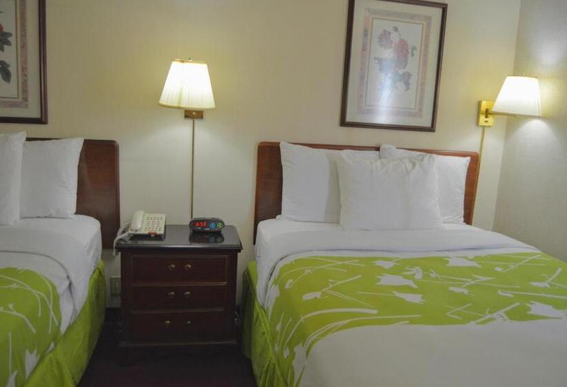 Номер Deluxe, Extended Stay Warrenton Inn