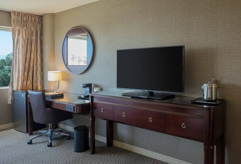 스탠다드 룸 더블 침대 2개, Sheraton Ontario Airport