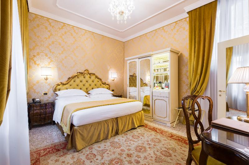 Номер Стандарт Адаптированный для Инвалидов, Del Coronado, Curio Collection By Hilton