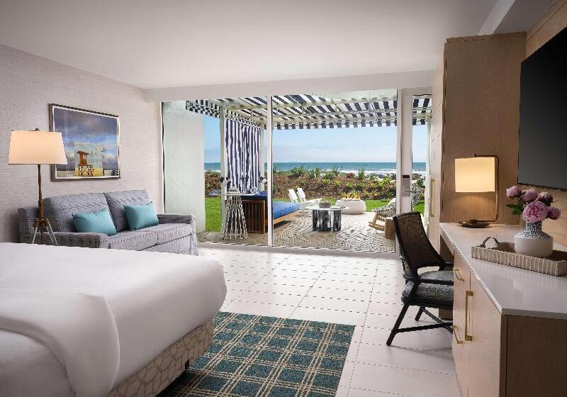 身障者適用キングサイズベッドルーム, Del Coronado, Curio Collection By Hilton