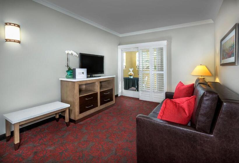 Deluxe Suite, Desert Palms Hotel & Suites Anaheim Resort