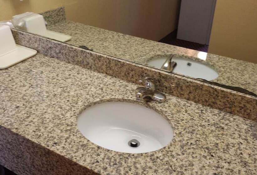 스탠다드 룸 더블 침대 2개, Econo Lodge Near Bluefield College