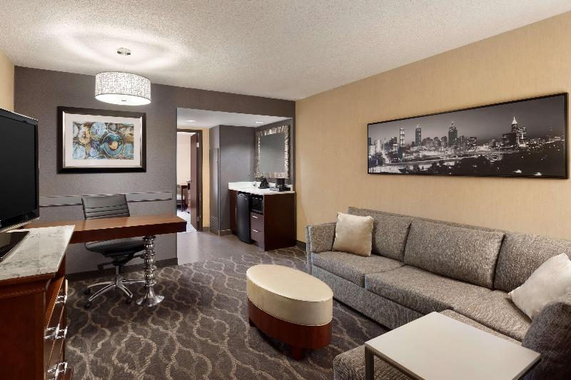 Suíte, Embassy Suites By Hilton Atlanta Airport