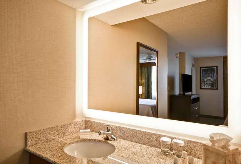 Номер Стандарт, Embassy Suites By Hilton Columbus