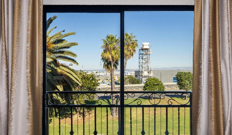 발코니가 있는 스위트, Embassy Suites By Hilton Los Angeles Lax South/el Segundo