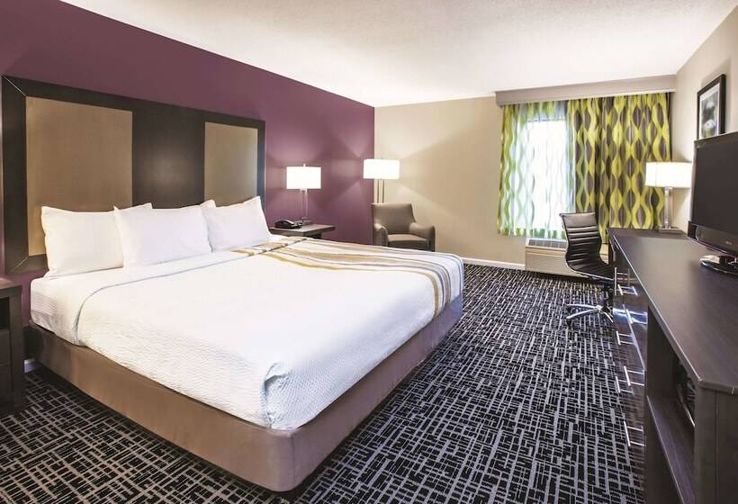Номер Deluxe, La Quinta Inn By Wyndham Waldorf