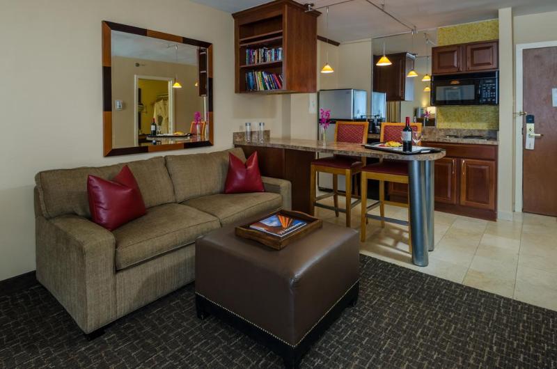 سوییت, Beacon Hotel & Corporate Quarters