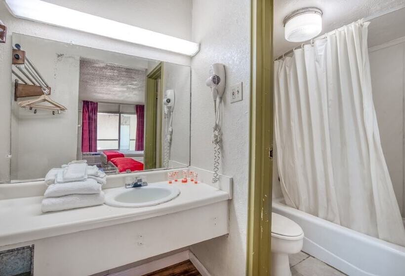 Номер Стандарт 2 Двуспальные Кровати, Budget Inn & Suites Brownwood