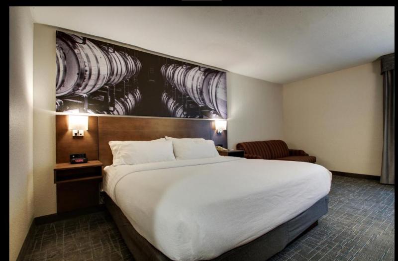 Номер Стандарт, Clarion Pointe Hopkinsville near The Bruce Convention Center