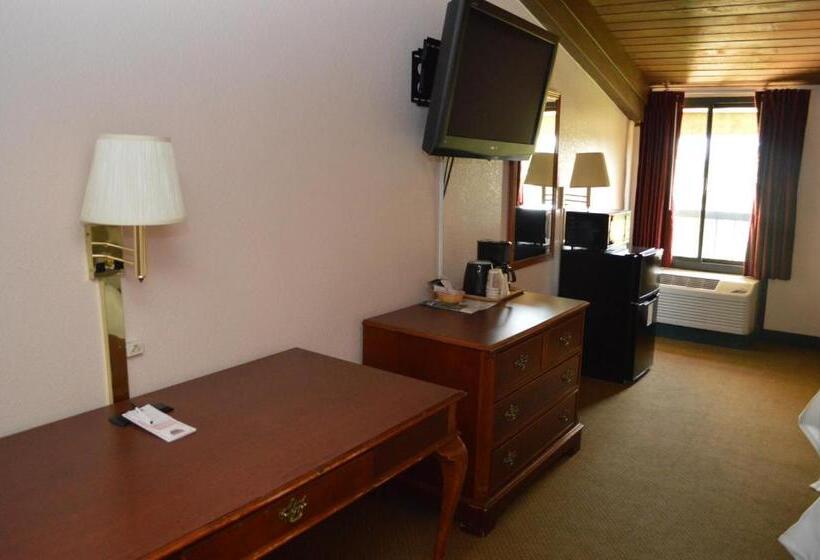 Номер Executive, Ontario Airport Inn