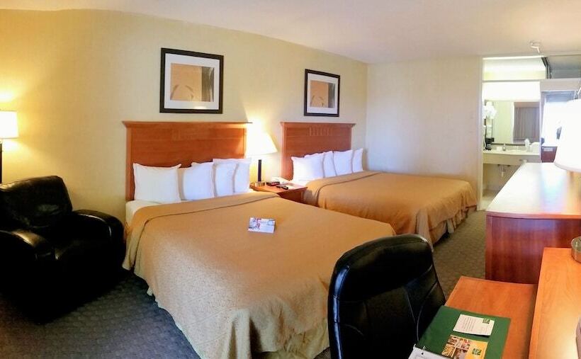 ２ダブルベッドのスタンダードルーム, Quality Inn On Historic Route 66