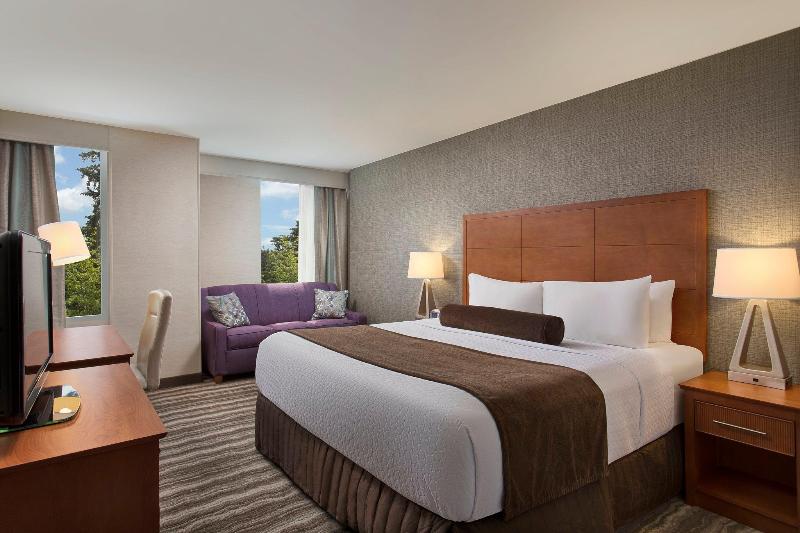Quarto Estandar Cama King para Deficientes Físicos, AC Hotel by Marriott Portland Lake Oswego