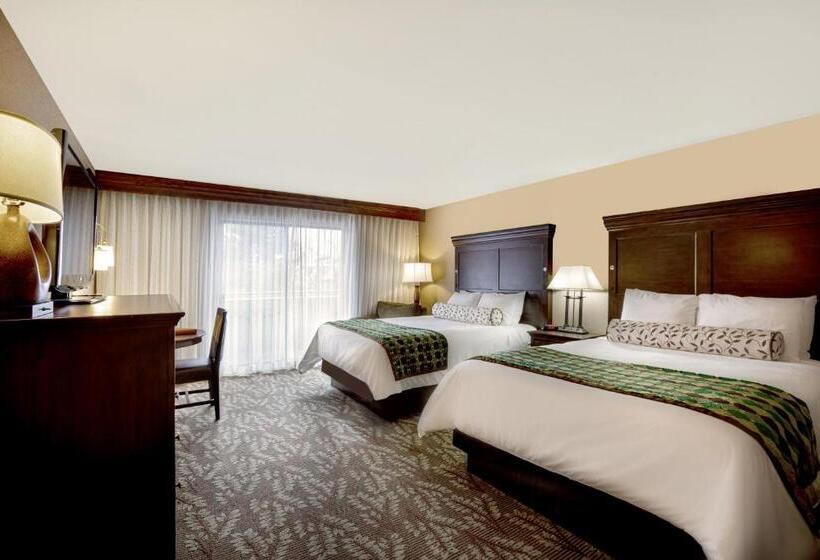 Классический Номер, Glenwood Hot Springs Resort