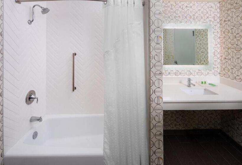 장애인을 위한 스탠다드 룸, Holiday Inn Charlottesville Monticello, An Ihg