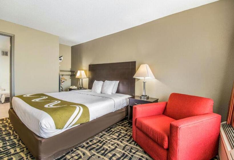 适合残疾人士使用的带超级大床的标准间, Quality Inn & Suites