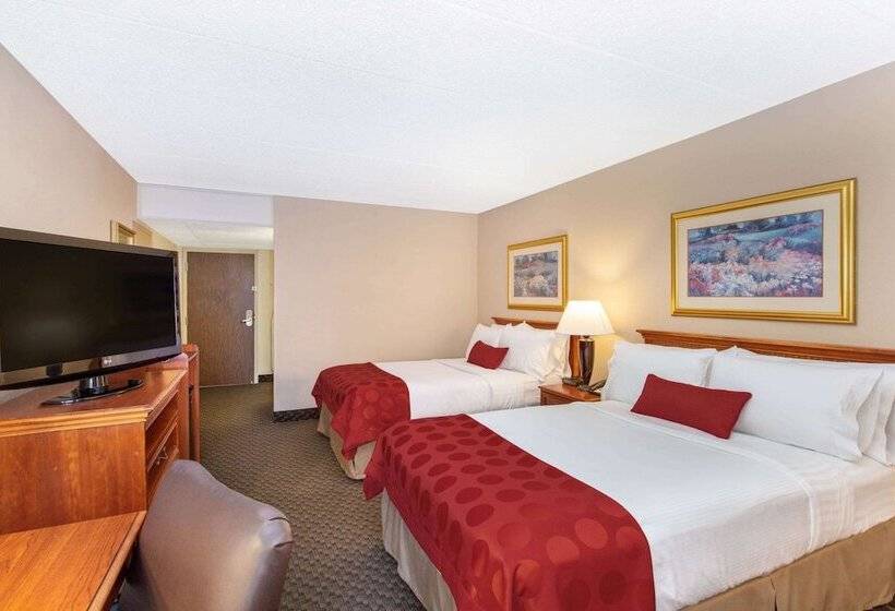 Номер Стандарт 2 Двуспальные Кровати, Ramada By Wyndham Midtown Grand Island