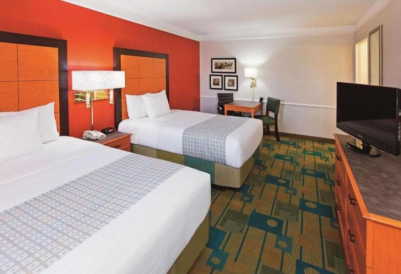 Номер Стандарт 2 Двуспальные Кровати, Baymont By Wyndham Lubbock  Downtown Civic Center