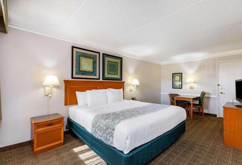 适合残疾人士使用的带超级大床的标准间, La Quinta Inn By Wyndham El Paso West