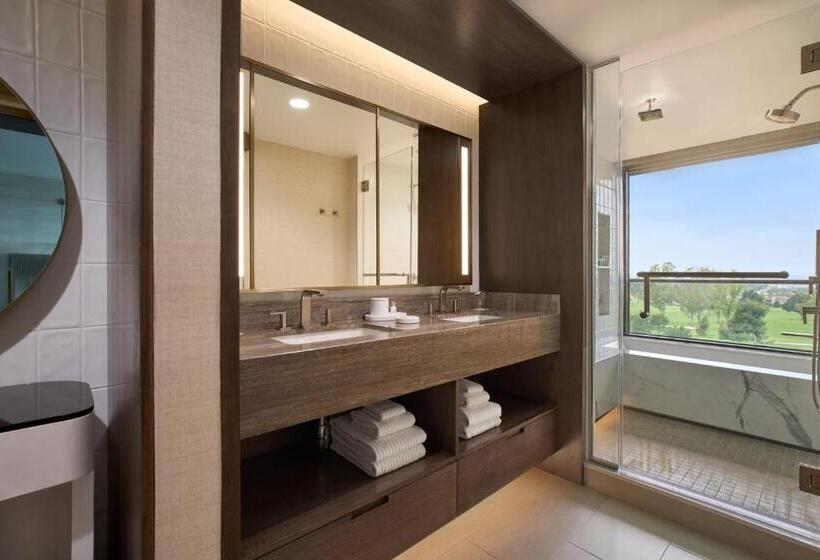 Стандартный Номер Кровать Кинг, Vea Newport Beach, A Marriott Resort & Spa