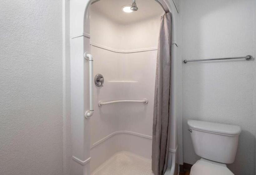 Четырехместный Номер Deluxe, Motel 6 Ventura, Ca   Beach