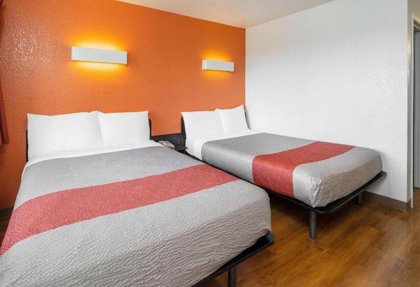 Четырехместный Номер Deluxe, Motel 6 Ventura, Ca   Beach