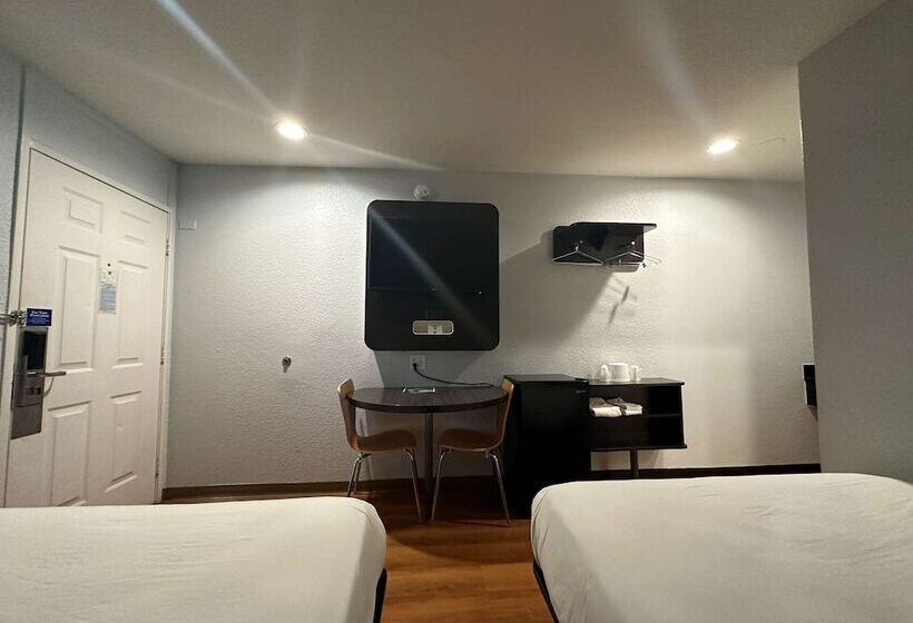 Номер Deluxe, Motel 6 Ventura, Ca   Beach