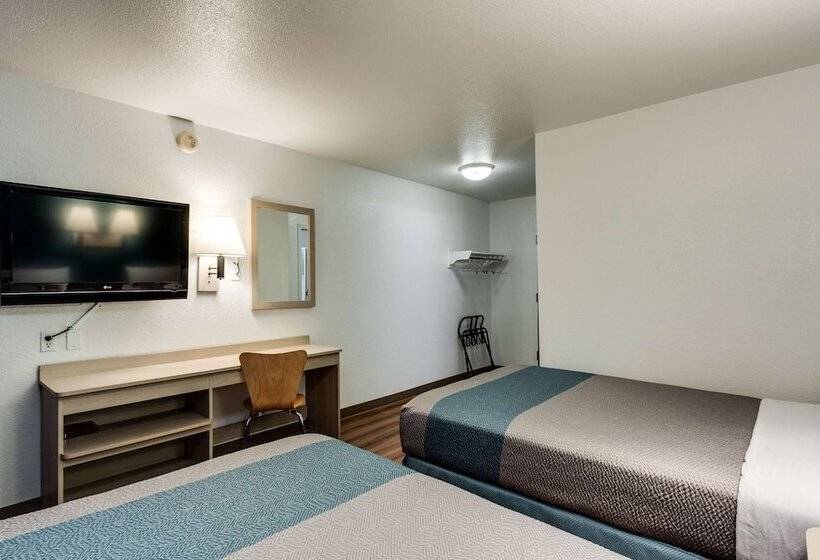 带2个双人床的标准工作室, Motel 6 Spokane, Wa  West